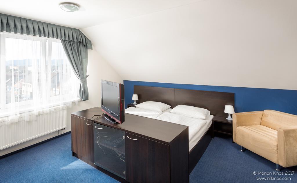 Garni Hotel Fellini Žiar nad Hronom Екстериор снимка